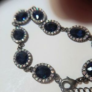 NWOT  Sapphire n Aurora  Crystal Link Bracelet 8"